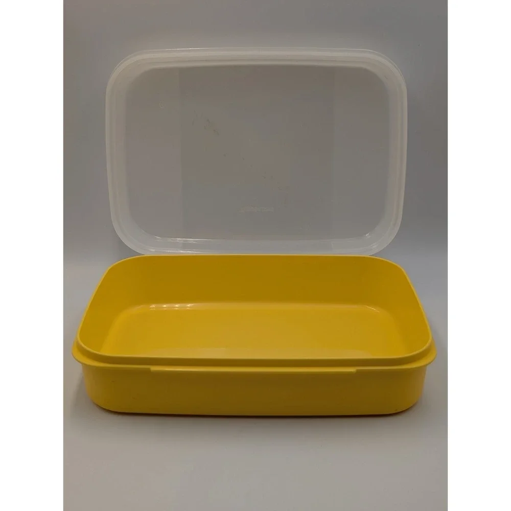 Tupperware 2242D-4 Clear Hinged Lid Yellow Box Container  11x7x4 Storz-a-lot